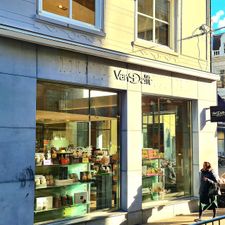 Van Delft Chocolates & Bakery