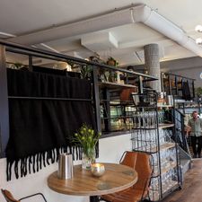 Restaurant 6&24