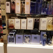 Parfumerie Douglas Den Bosch