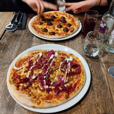 WOODSTONE Pizza and Wine Almere