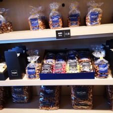 Van Delft Chocolates & Bakery