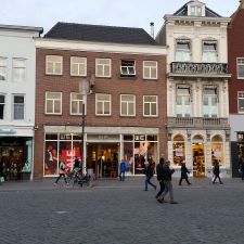 Parfumerie Douglas Den Bosch