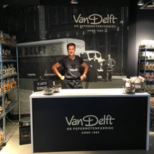 Van Delft Chocolates & Bakery