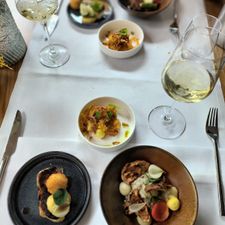 HFSLG Bar & Bistro