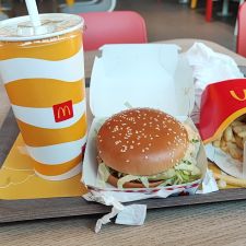 McDonald's Airport Schiphol McDrive Noord