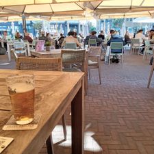 NielZ Café Restaurant
