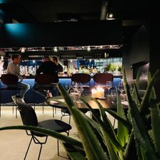 Putaine restaurant & bar