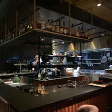 Rooftop Merckt Eten & Drinken