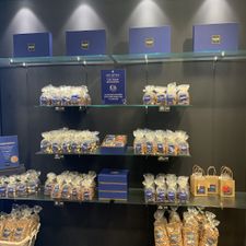 Van Delft Chocolates & Bakery