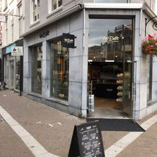 Van Delft Chocolates & Bakery