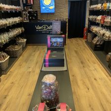 Van Delft Chocolates & Bakery