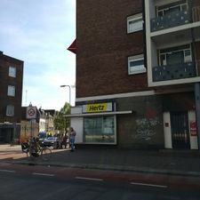 Hertz Autoverhuur - Arnhem - Bergstraat 2 HLE