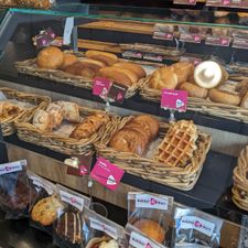 Bakker Bart Oosterhout belegde broodjes & meer