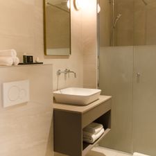 Hotel Flora Batava