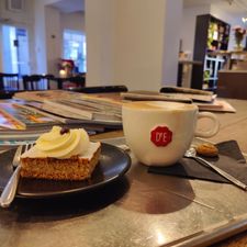 Douwe Egberts Café