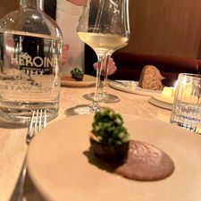 Héroine Restaurant & Bar