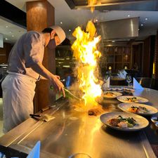 Hosokawa Teppanyaki en Sushi restaurant