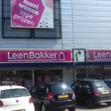 Leen Bakker