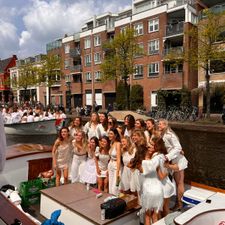 Rondvaart Leiden | stadsrondvaarten | Groepen | Sloep en sup verhuur