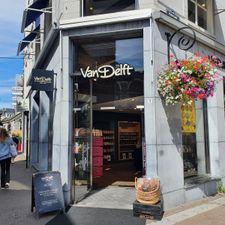 Van Delft Chocolates & Bakery
