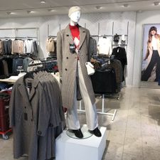 C&A
