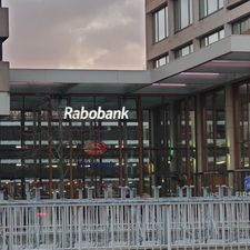Hertz Autoverhuur - Rotterdam - Central Railway Station
