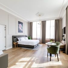 Hotel Flora Batava