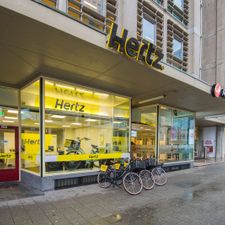 Hertz Autoverhuur - Rotterdam Central Railway Station HLE