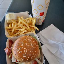 McDonald's Airport Schiphol Lounge 2