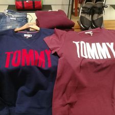 TOMMY JEANS Amsterdam Kalverstraat