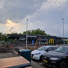 McDonald's Airport Schiphol McDrive Noord