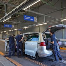 Loogman Carwash Rotterdam - Wasstraat in Rotterdam