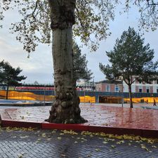 Bakker Bart Apeldoorn Stationsplein