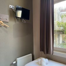 Blossoms City Hotel
