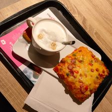 Bakker Bart Oosterhout belegde broodjes & meer