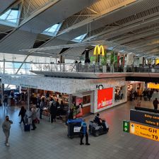 McDonald's Airport Schiphol Lounge 2