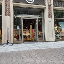 C&A