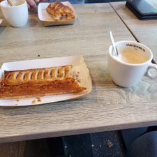 Bakker Bart Apeldoorn Stationsplein