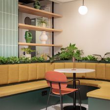 Maxhotel Amsterdam Airport Schiphol - Recently Renovated