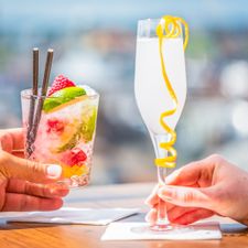 Rooftop Merckt Eten & Drinken