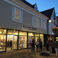 River Woods Outlet