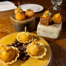 Rooftop Merckt Eten & Drinken