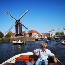 Rondvaart Leiden | stadsrondvaarten | Groepen | Sloep en sup verhuur
