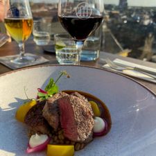 Rooftop Merckt Eten & Drinken