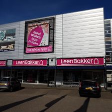 Leen Bakker