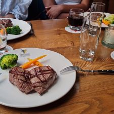 Steakhouse The Golden Bull