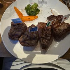 Steakhouse The Golden Bull