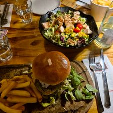 Bariloche Steak & Burger