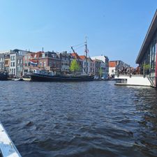 Rondvaart Leiden | stadsrondvaarten | Groepen | Sloep en sup verhuur