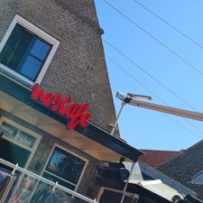 Nes Café
